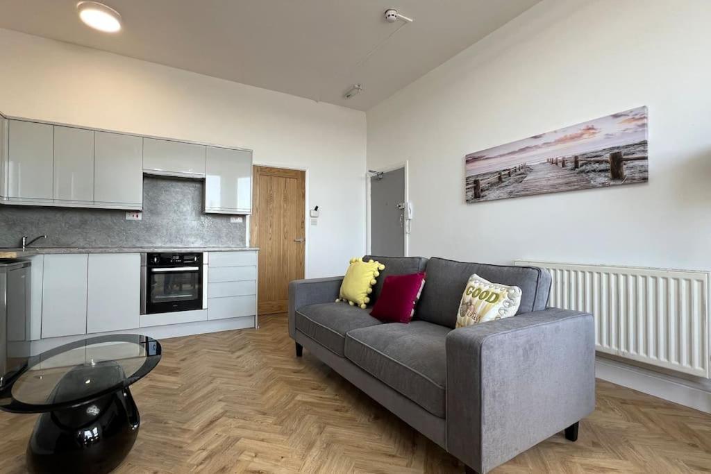 Ground Level Apartment *